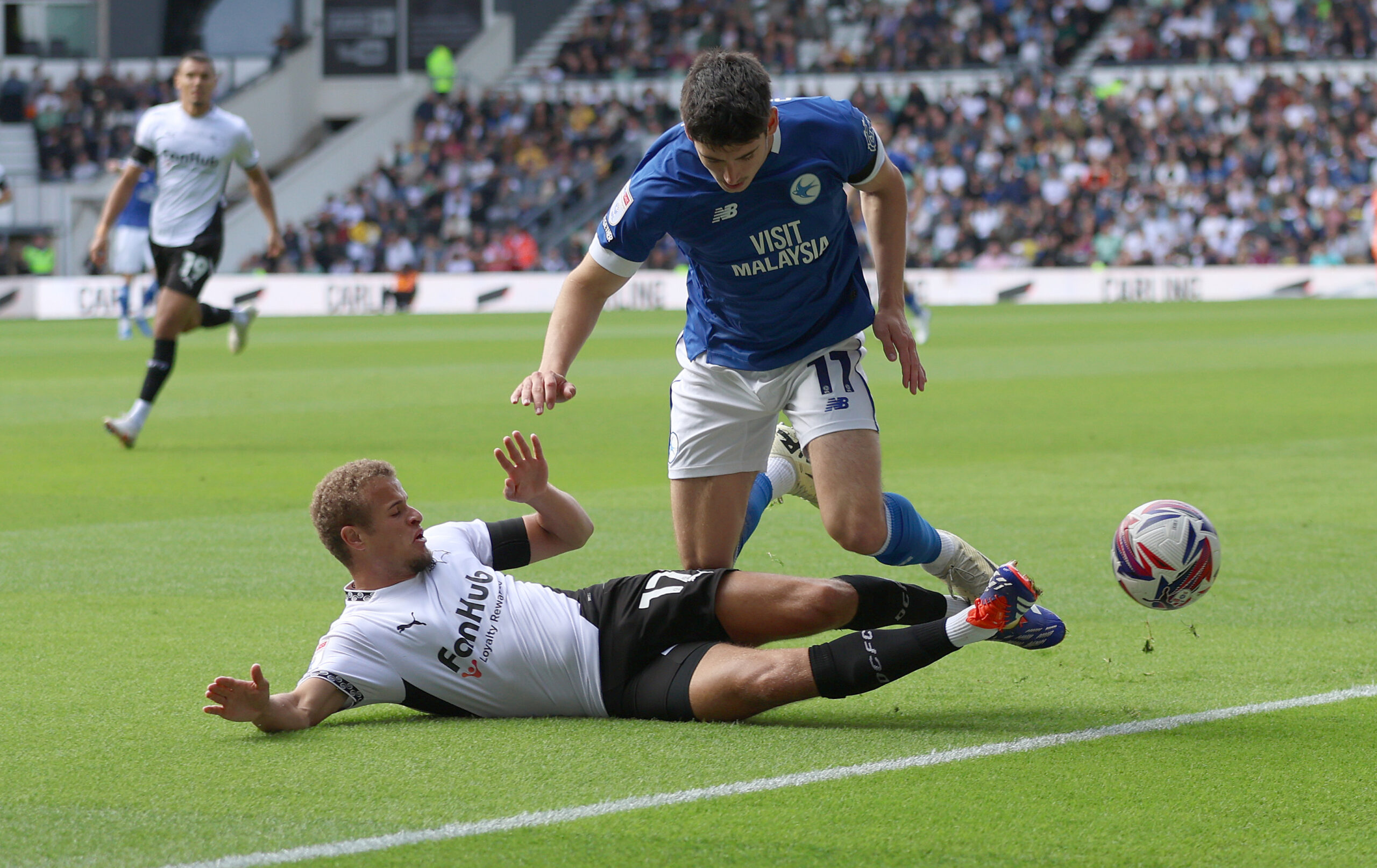 14.09.24 - Derby County v Cardiff City - Sky Bet Championship - Callum O'Dowda of Cardiff and Kenzo Goudmijn of Derby