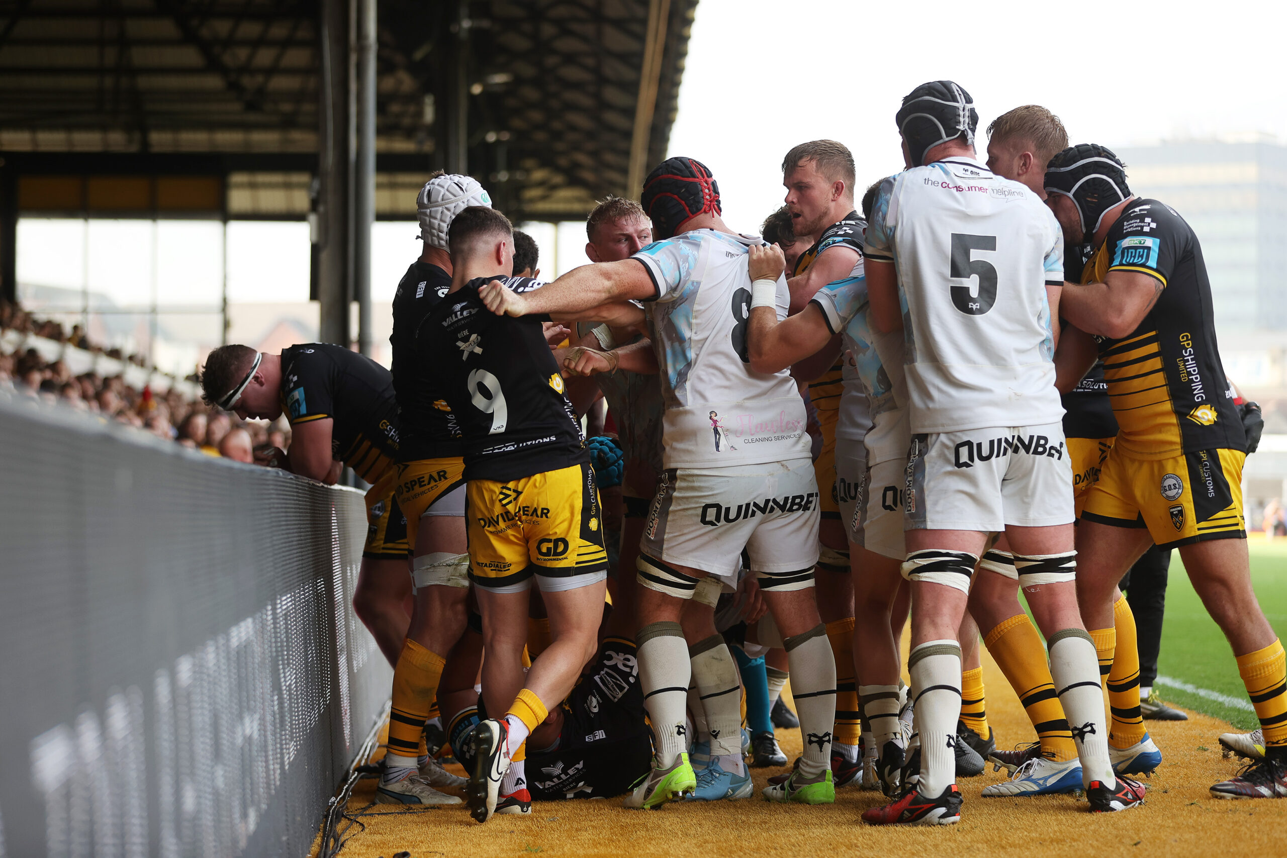 Tensions boiled over between Dragons and Ospreys.