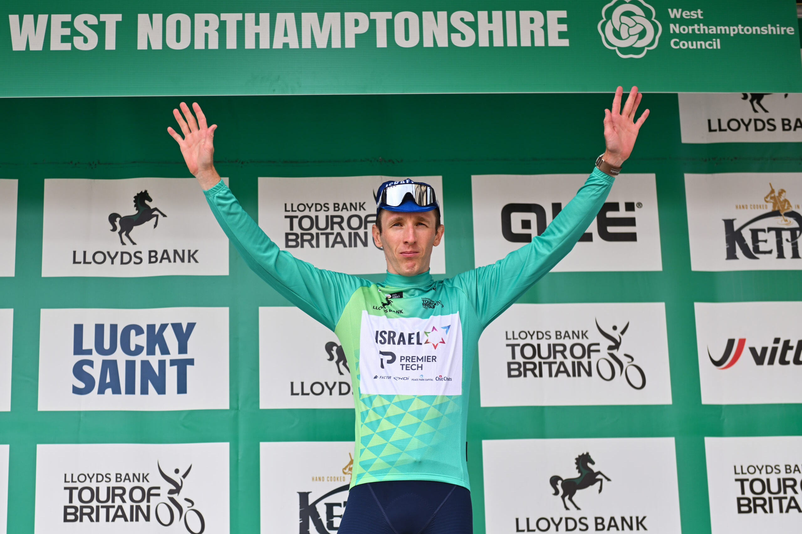 Stevie Williams celebrates wining the Tour of Britain