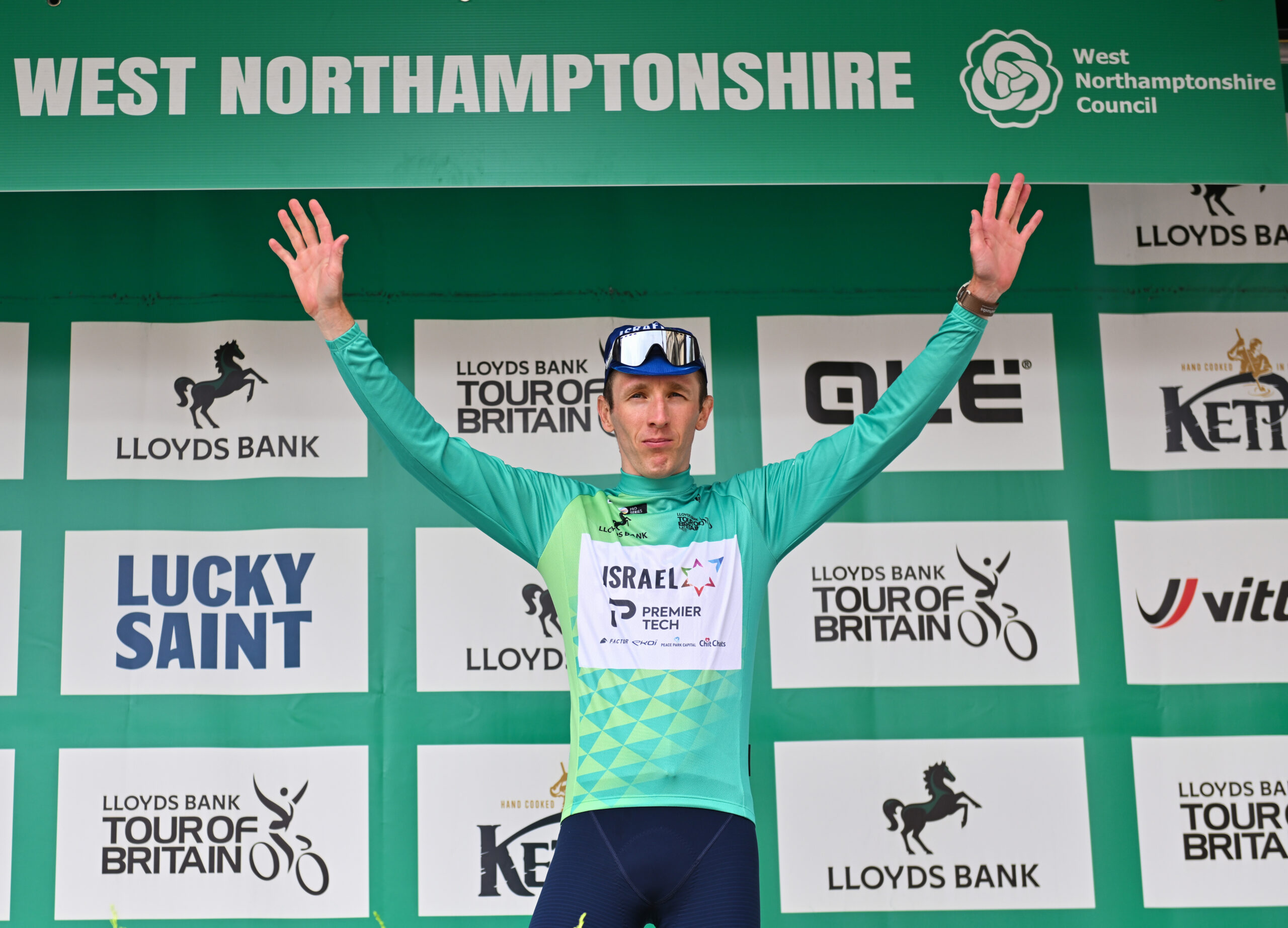 Stevie Williams celebrates wining the Tour of Britain