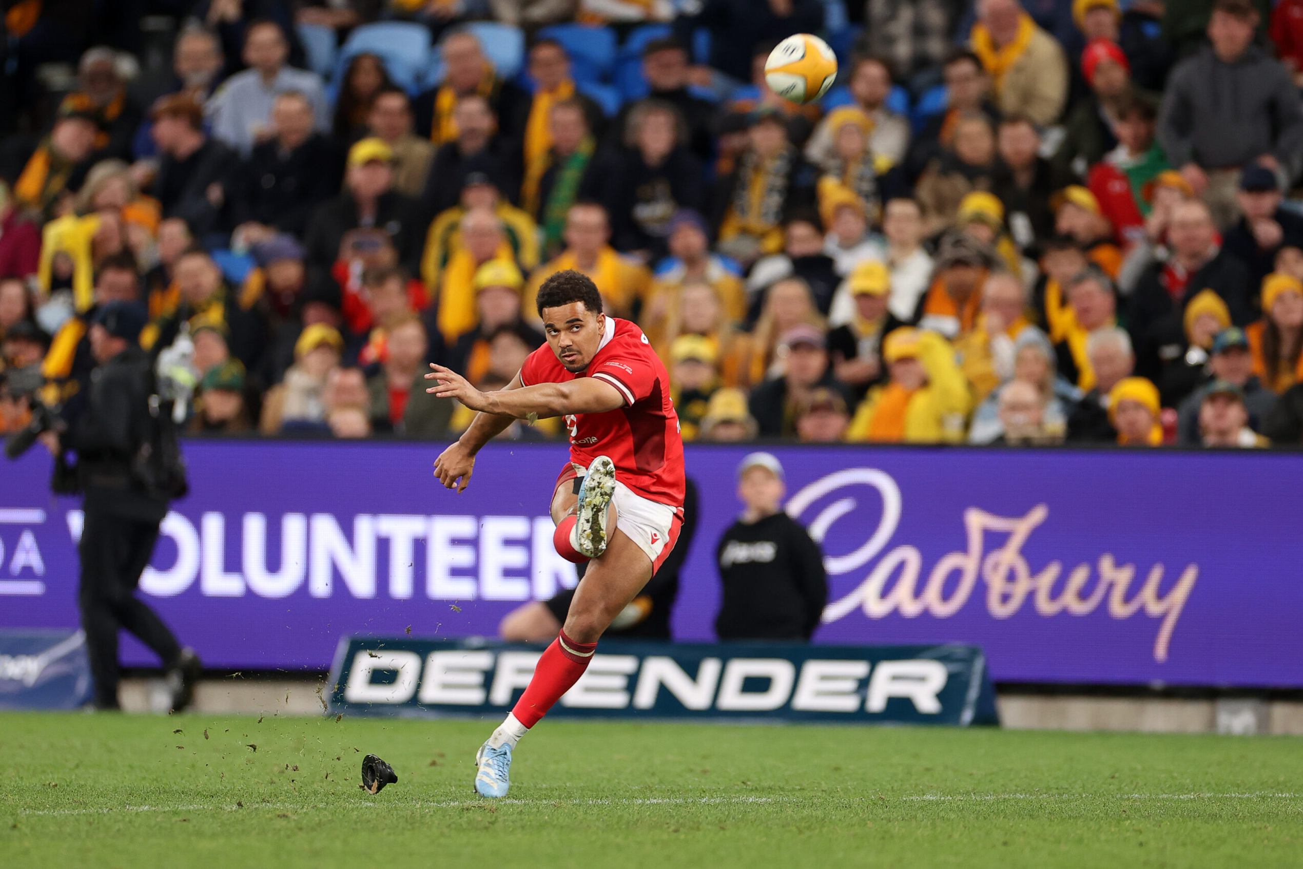 06.07.24 - Australia v Wales - Summer Series - First Test - Ben Thomas of Wales kicks a penalty